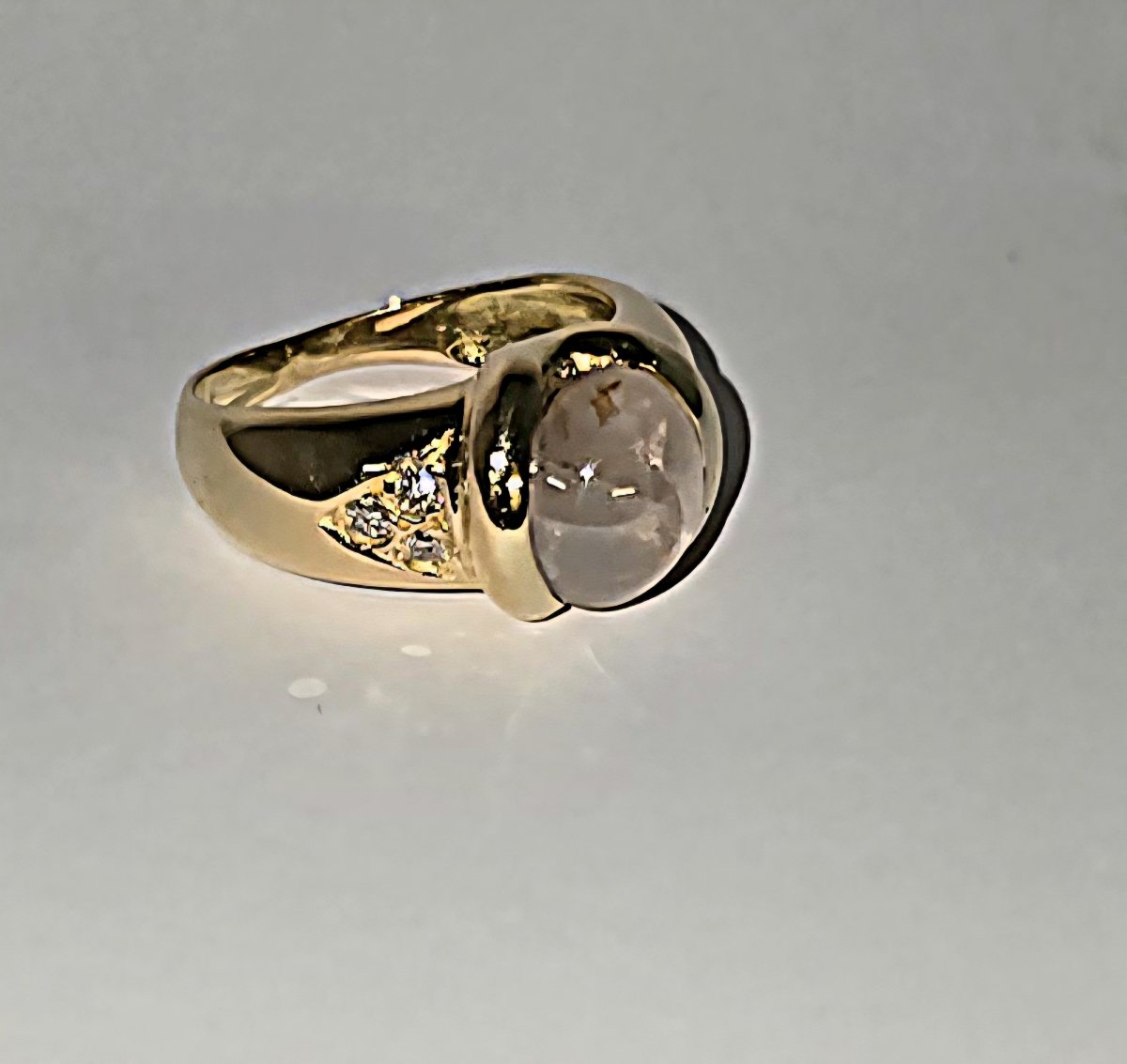 White Star Sapphire And Diamond Bangle Ring In Yellow Gold-photo-3