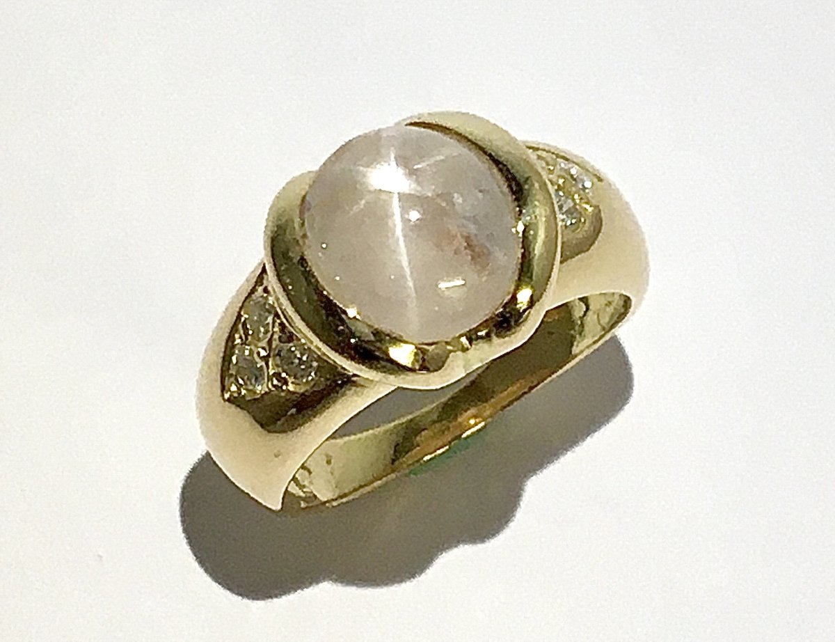White Star Sapphire And Diamond Bangle Ring In Yellow Gold-photo-4