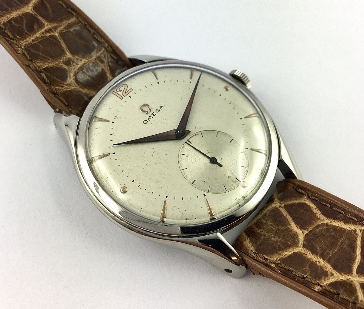 Large Omega From The 1950s – Stainless Steel – Mechanical Caliber 266 -photo-3