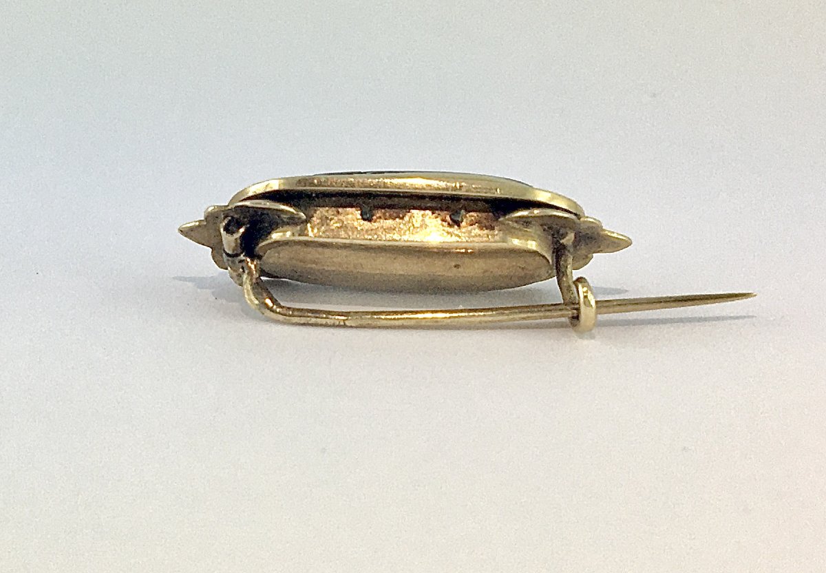 Victorian-era Sentiment Brooch In Gold, Black Enamel, And Braided Hair – 19th Century-photo-5