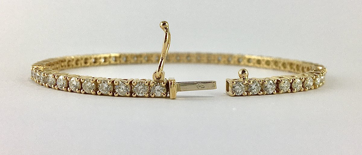 Brilliant-cut Diamond Line Bracelet In Yellow Gold – Contemporary Rivière Bracelet-photo-4