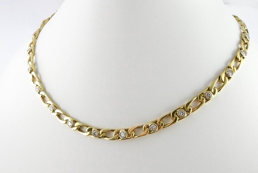 Collier Maille Gourmette 18 Diamants Taille Brillant sur Or Jaune
