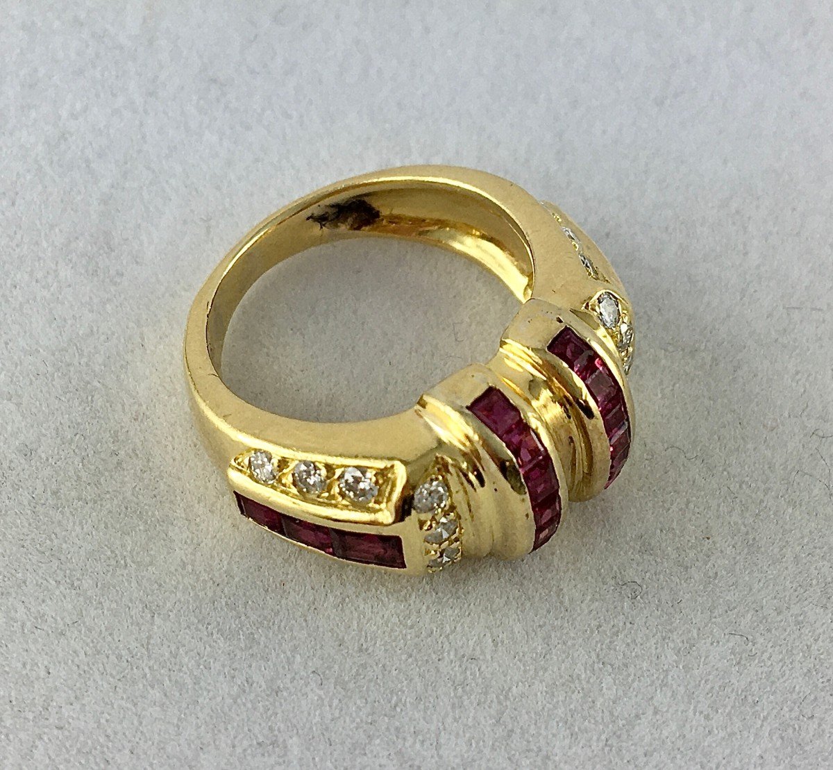 Yellow Gold Ruby Calibrated Diamond Ring-photo-6
