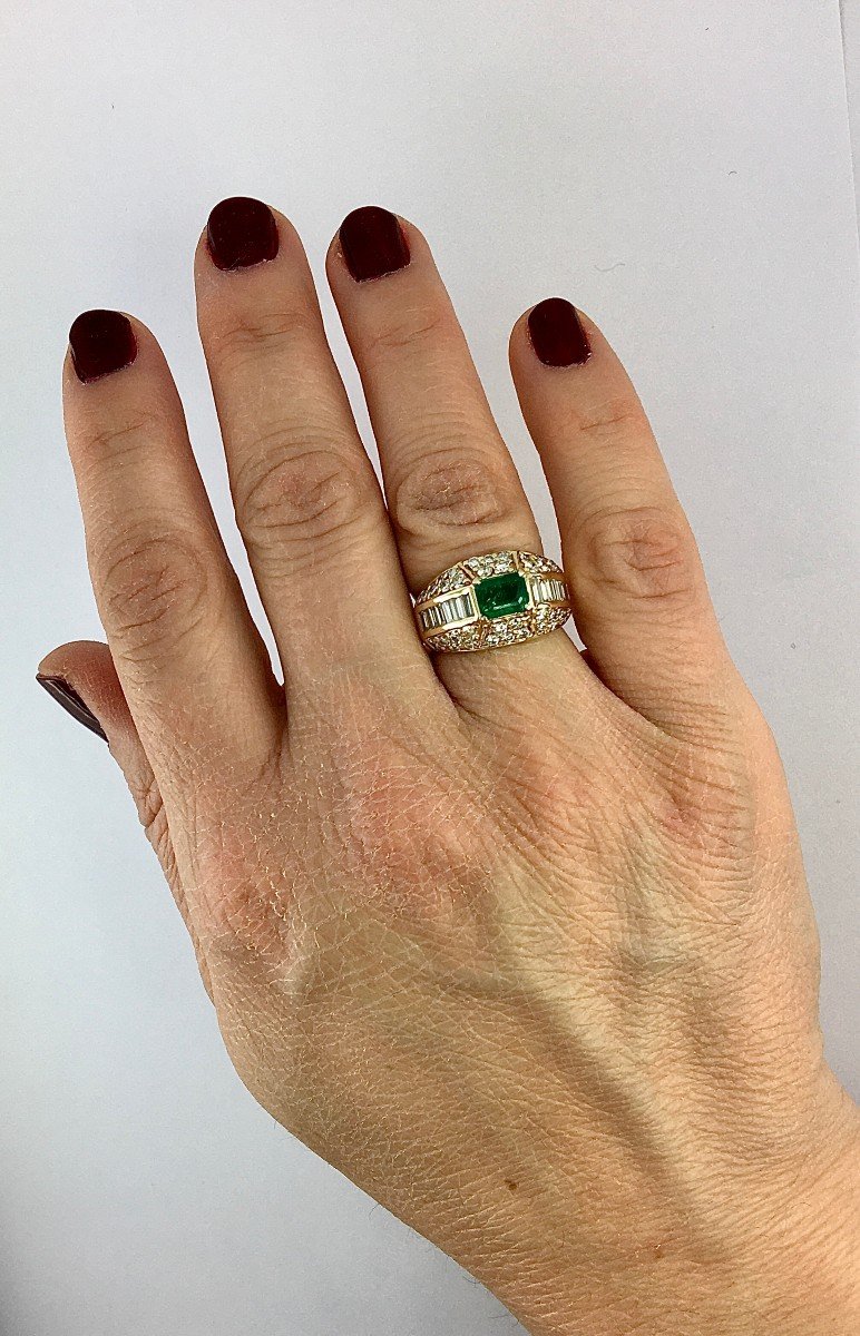 Emerald Yellow Gold Dome Ring, Baguette-cut And Brilliant-cut Diamonds-photo-4
