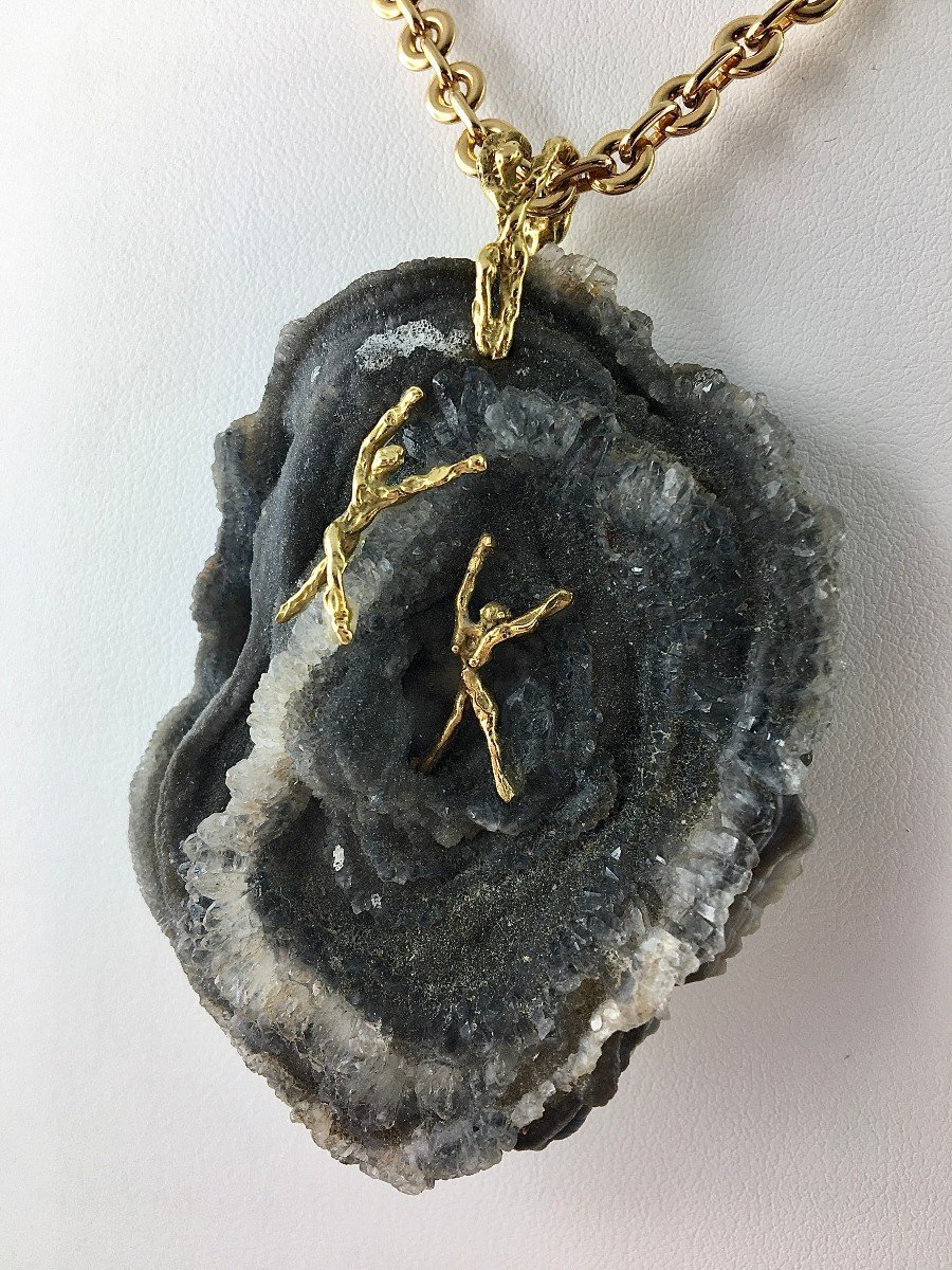 Chalcedony Gangue Microcrystals Pendant Characters Yellow Gold Attributed To Arlette Mouchet
