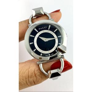 Montre Bijou Gucci Chiodo en Acier, Quartz, Thème Équestre, Circa 2000