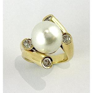 South Sea White Pearl And Diamond Ring In Yellow Gold