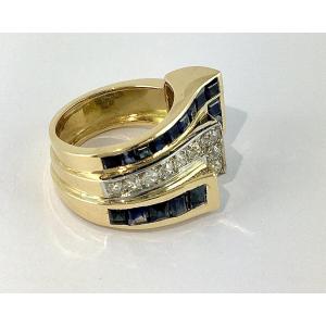 Tank-style Ring With Calibrated Sapphires And Diamonds Set In Yellow And White Gold