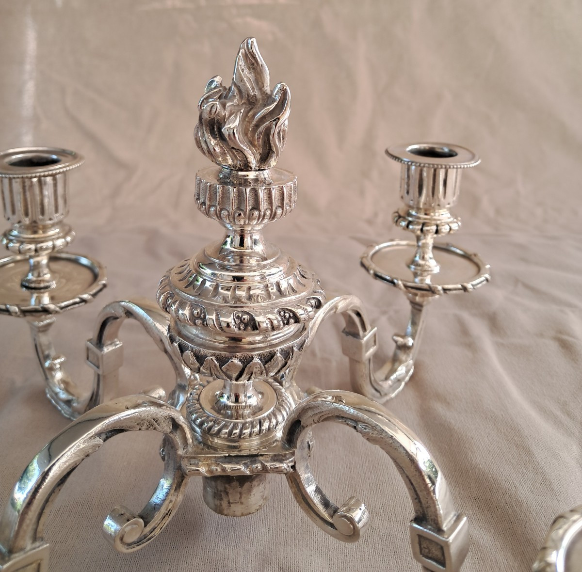 Paire de candelabres 4 lumières style Louis XVI-photo-4