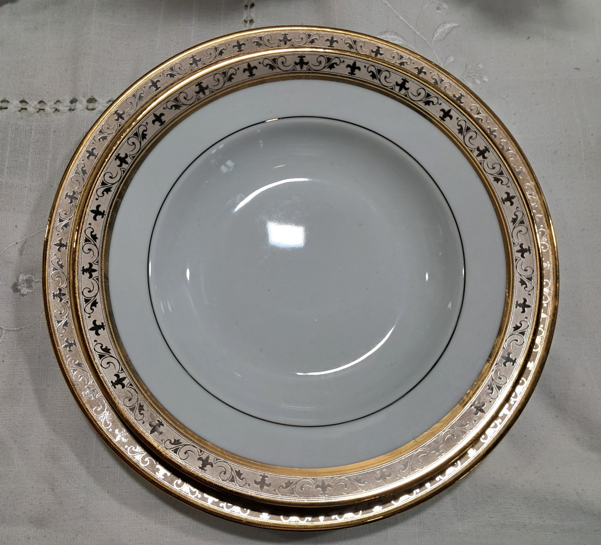 Assiettes lys de France OR et ARGENT