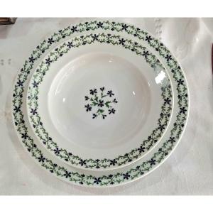 Porcelaine de Limoges decor "aux barbeaux"