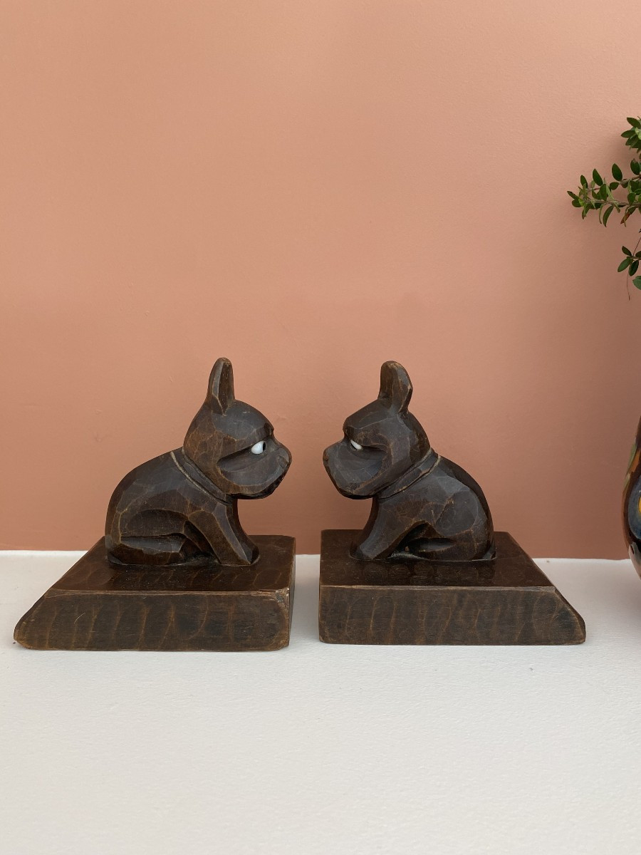 Serre-livres en bois sculpté en forme de chiens.-photo-4