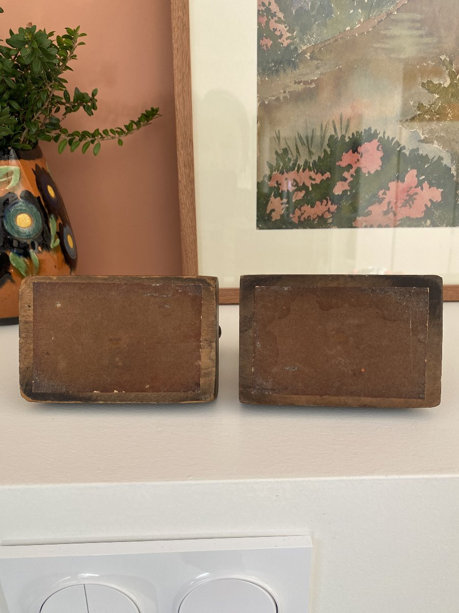 Serre-livres en bois sculpté en forme de chiens.-photo-3