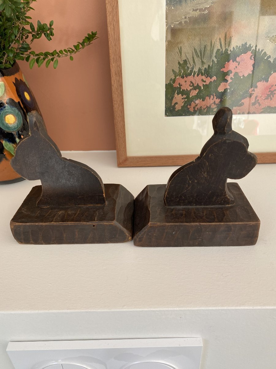 Serre-livres en bois sculpté en forme de chiens.-photo-8