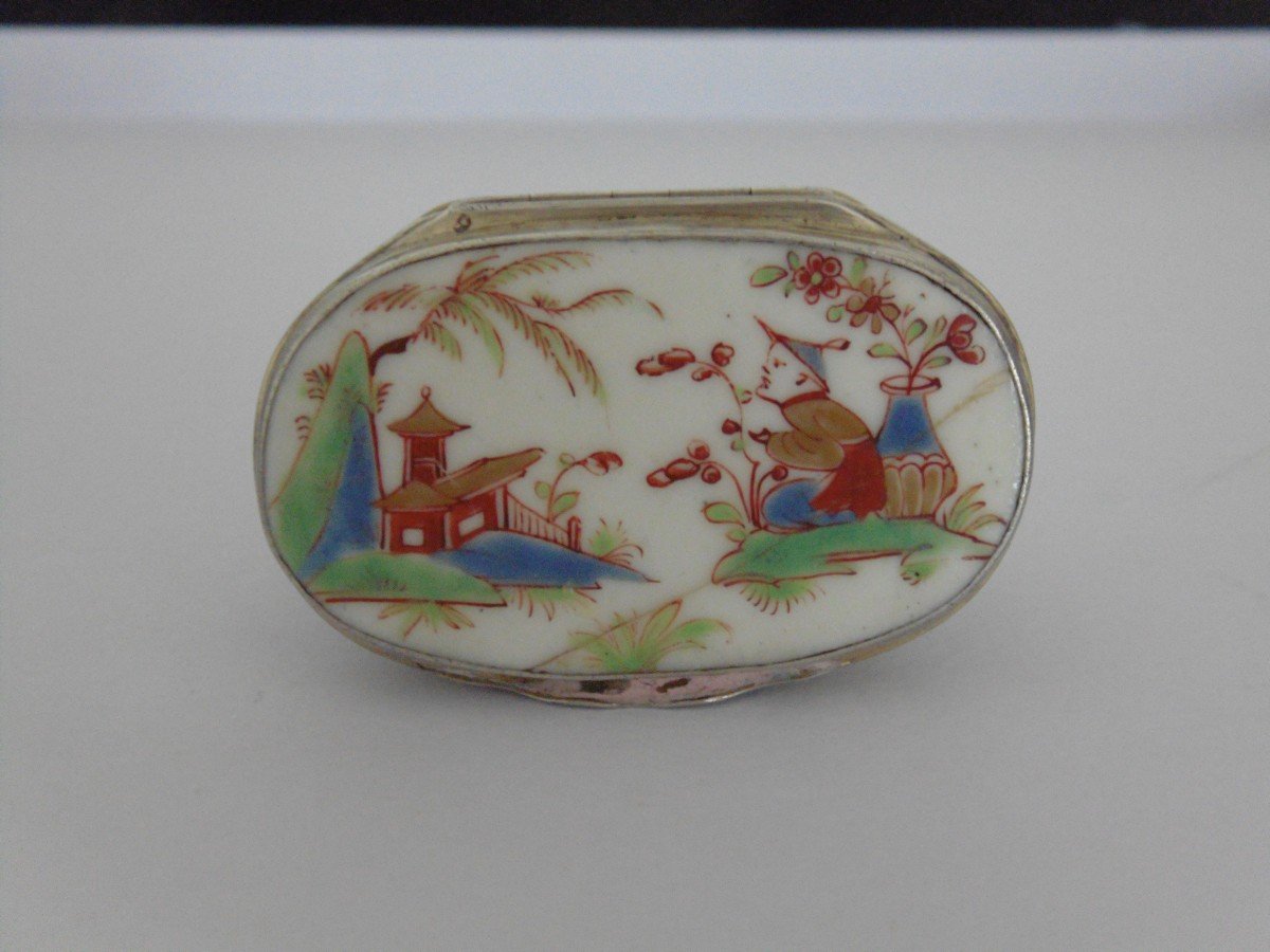 Saint - Cloud -tabatière En Porcelaine tendre  XVIIIe-photo-3
