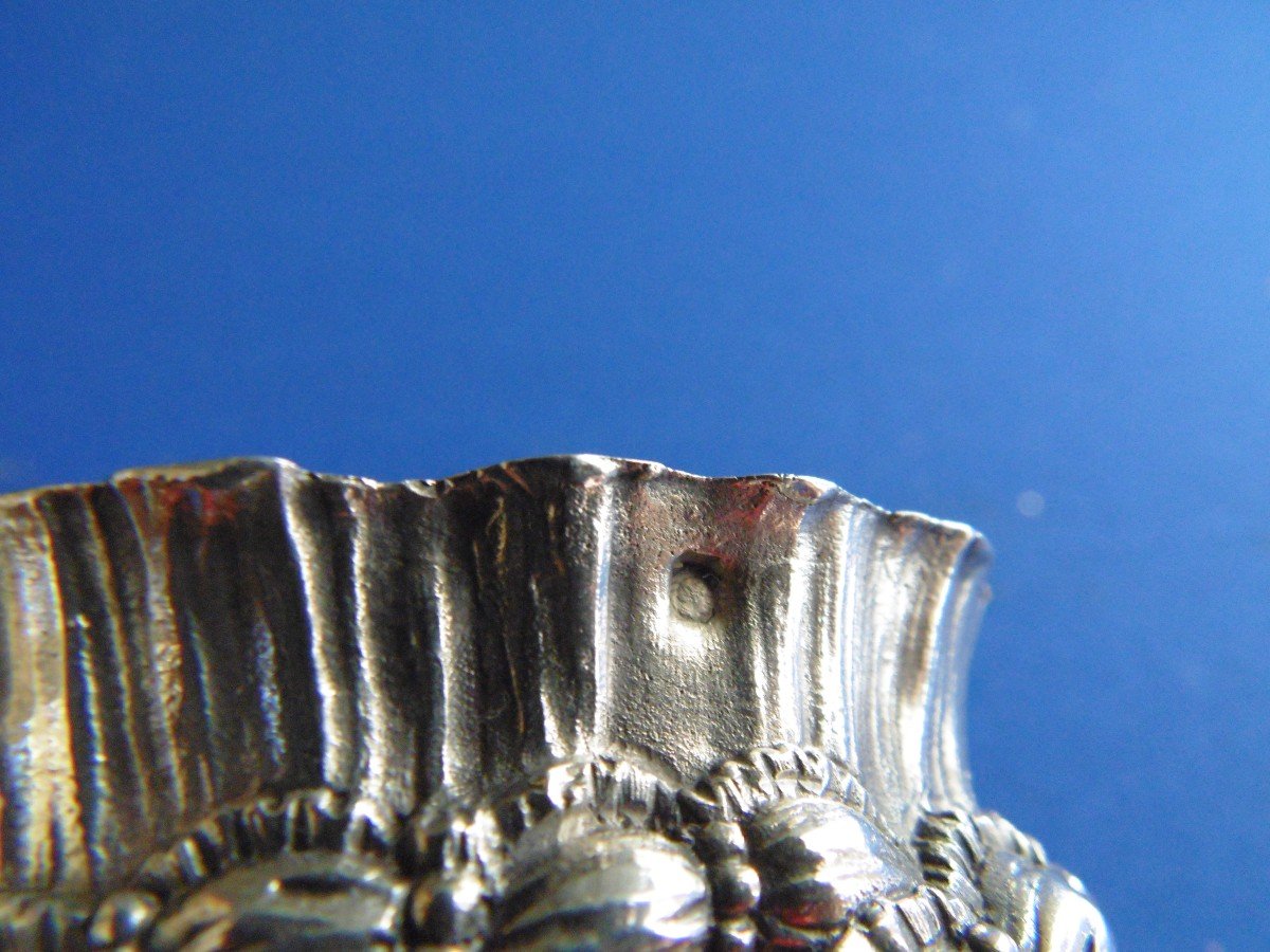 Clochette De Table En Argent Décor d'Une élégante-photo-1