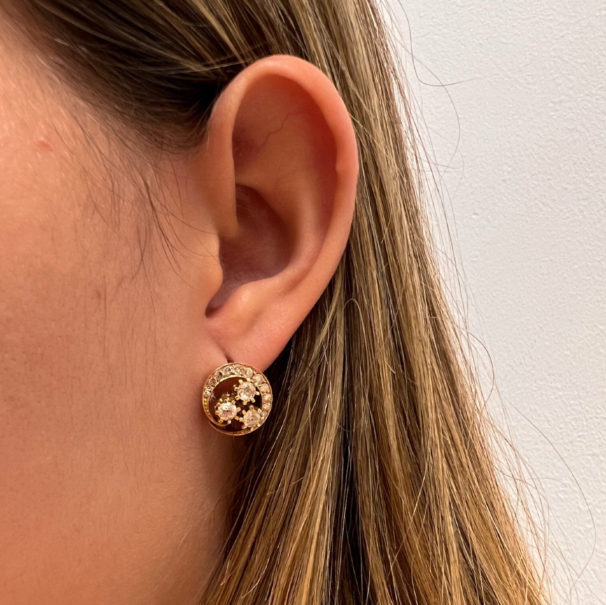 Boucles D’oreilles Or Jaune 18k Et Diamants. Années 1900.-photo-2