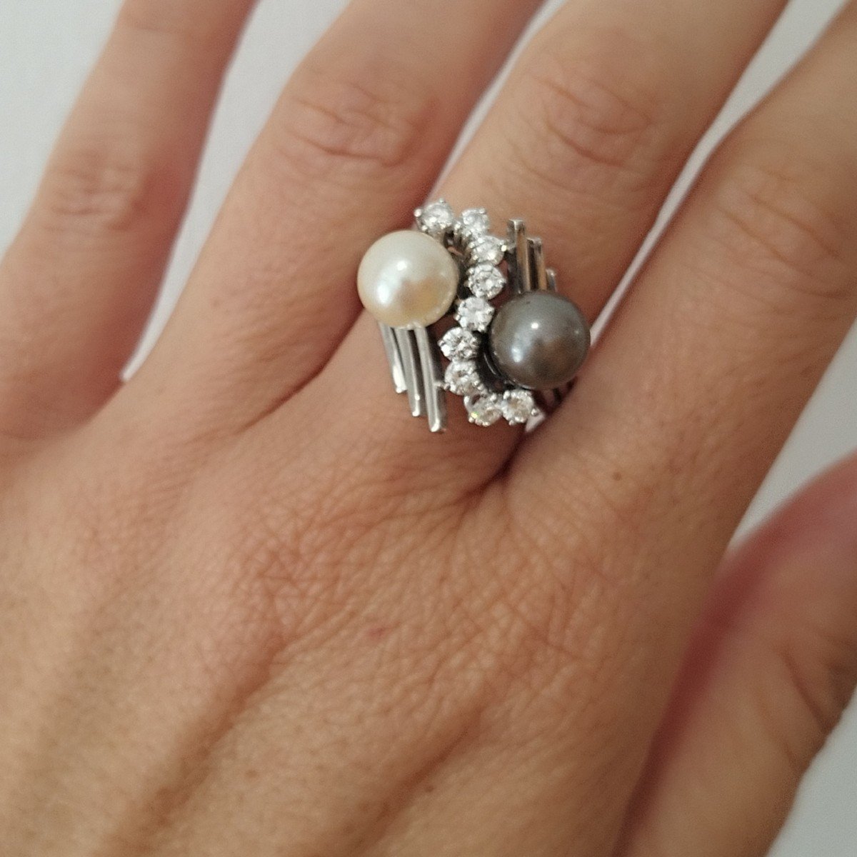 Ring From The 1970s. 18k White Gold, Pearls And Diamonds.-photo-2