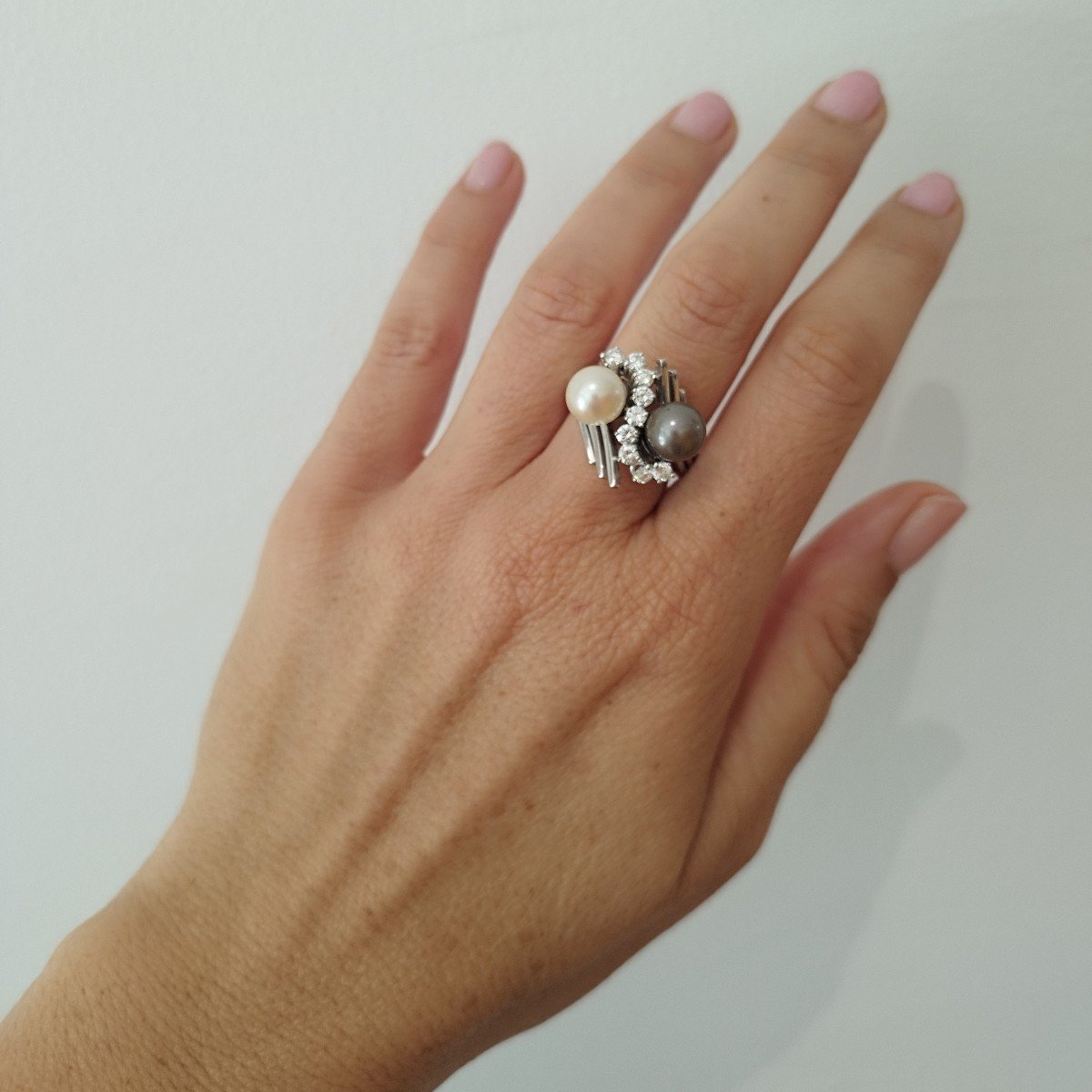 Ring From The 1970s. 18k White Gold, Pearls And Diamonds.-photo-4