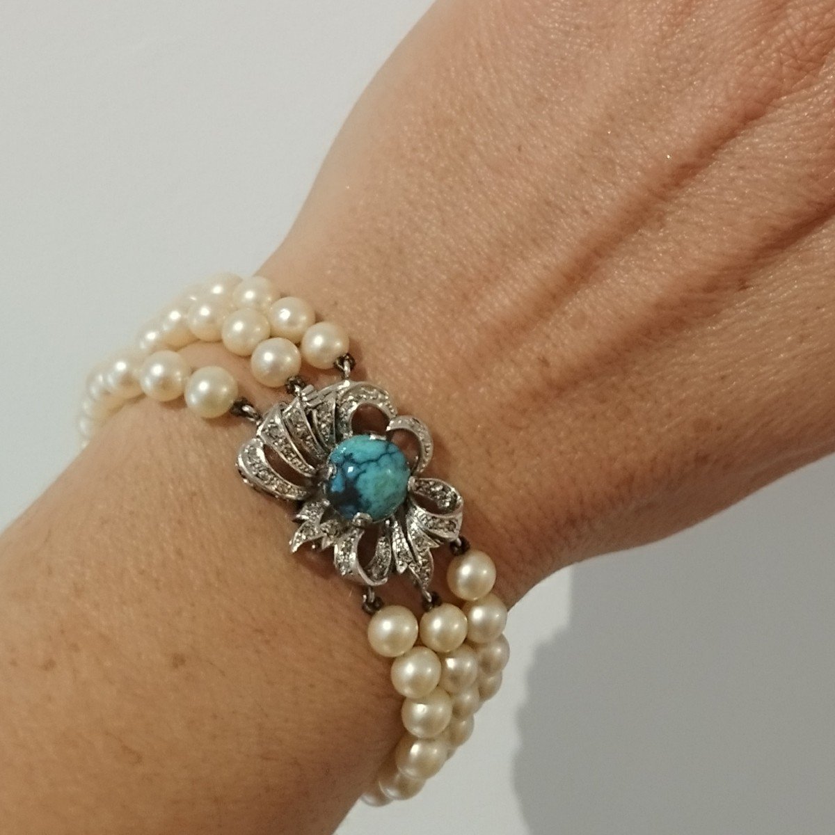 Bracelet En Perles De Cultues, Fermoir En Or Blanc 18 Carats, Diamants Et Turquoise.-photo-3