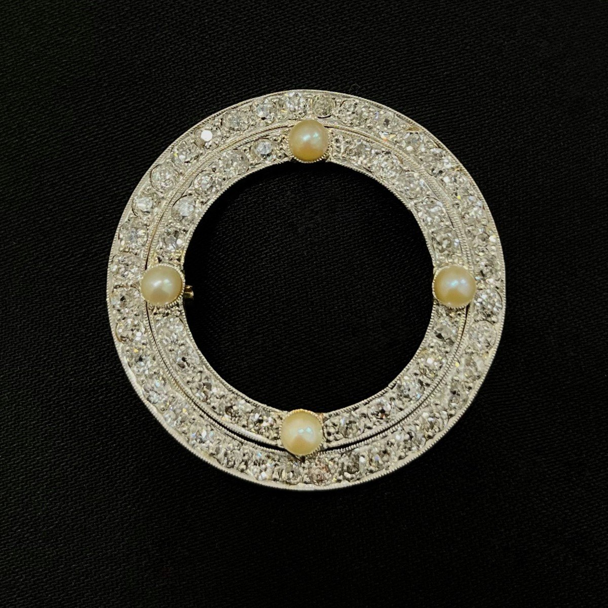 Brooch Diamonds, Pearls, 18 K Gold And Platinum. Around 1900.-photo-4