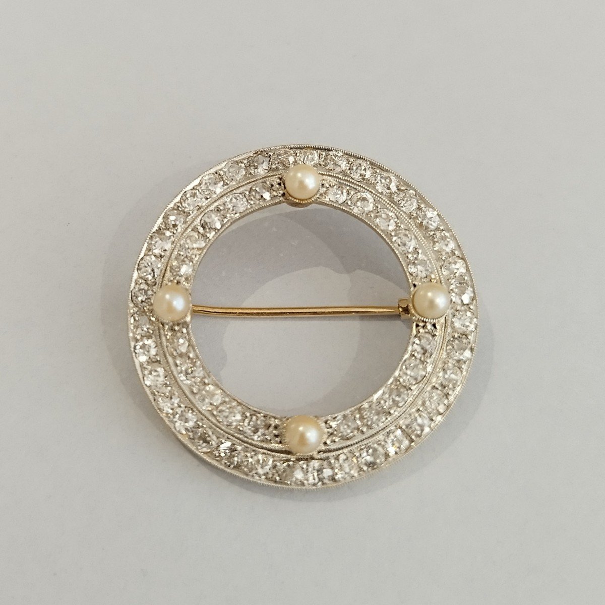 Brooch Diamonds, Pearls, 18 K Gold And Platinum. Around 1900.-photo-1