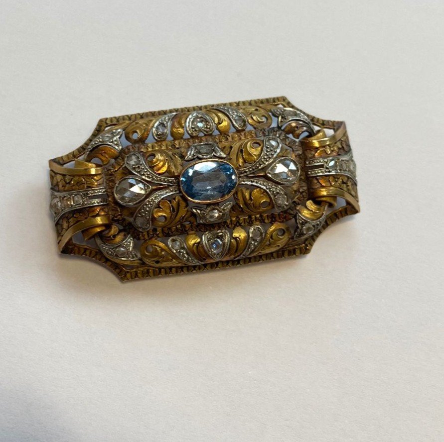 Catalan Brooch From The 1920s. 18 Carat Gold And Platinum. Rose Cut Diamonds And Blue Stone.-photo-2