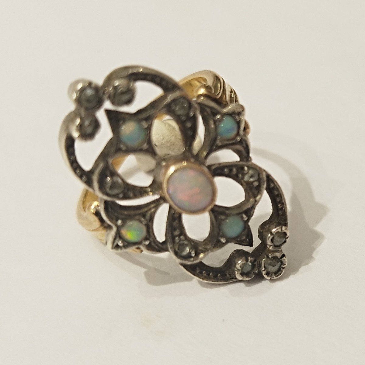18k Yellow Gold And Silver Ring, Rose Cut Diamonds And Opals. Late 1800.-photo-2