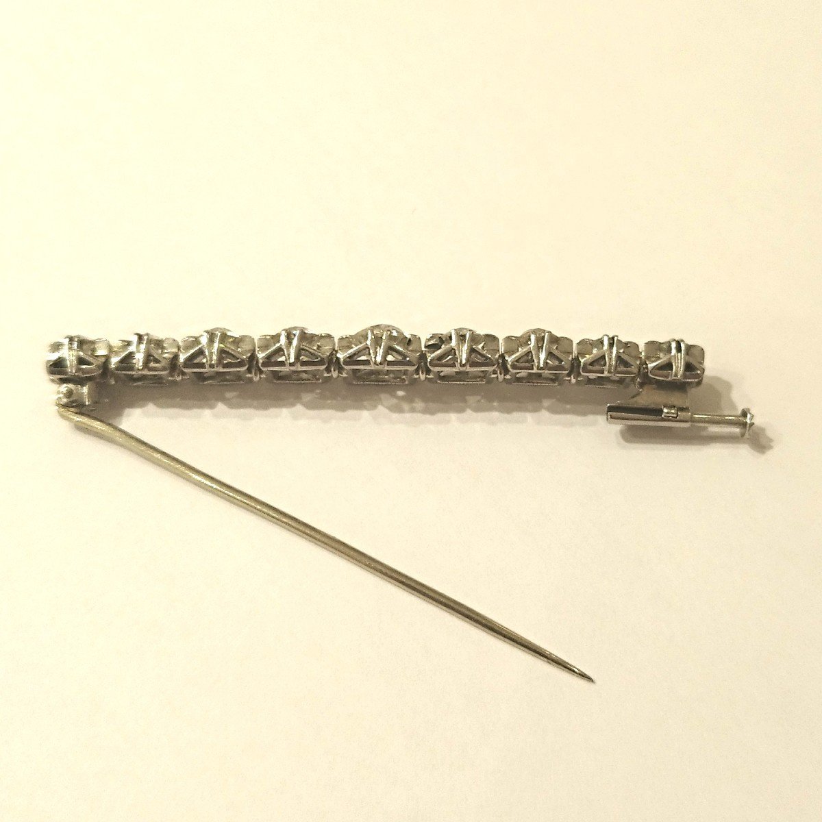 1940s Brooch In Platinum And Old Cut Diamonds.-photo-3