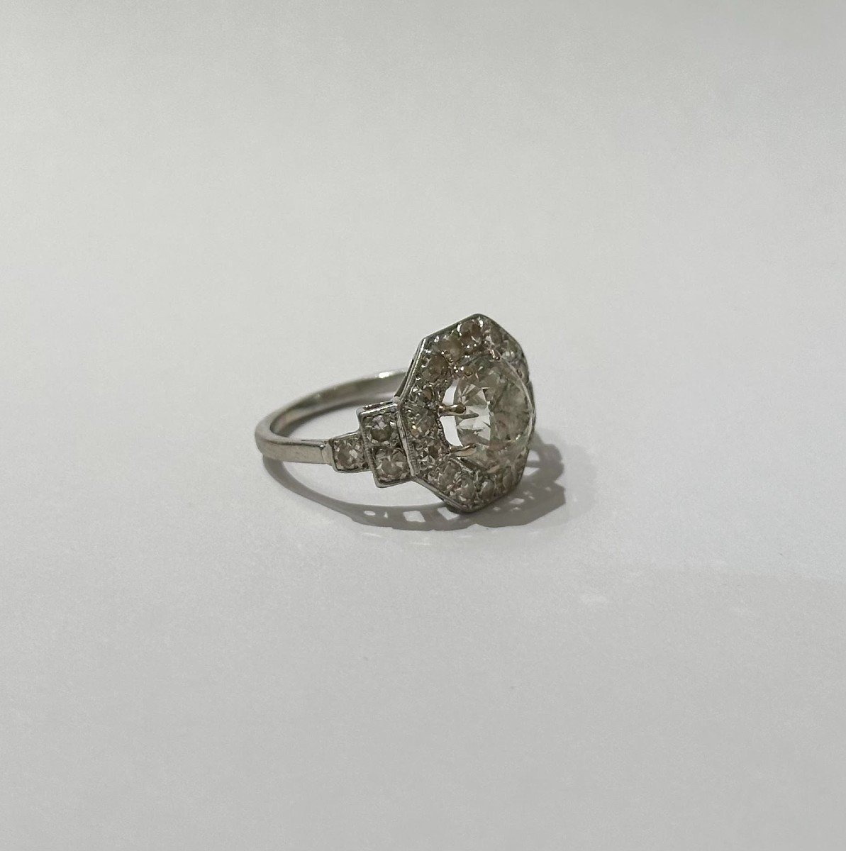 1930s French Art Deco Ring, Diamonds,  Platinum (dog Head Hallmark)-photo-3