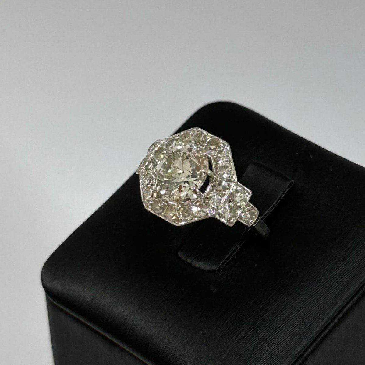 1930s French Art Deco Ring, Diamonds,  Platinum (dog Head Hallmark)-photo-4