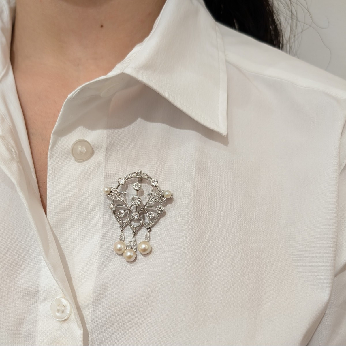 Brooch - Pendant From The 1935s In White Gold, Diamonds And Pearls