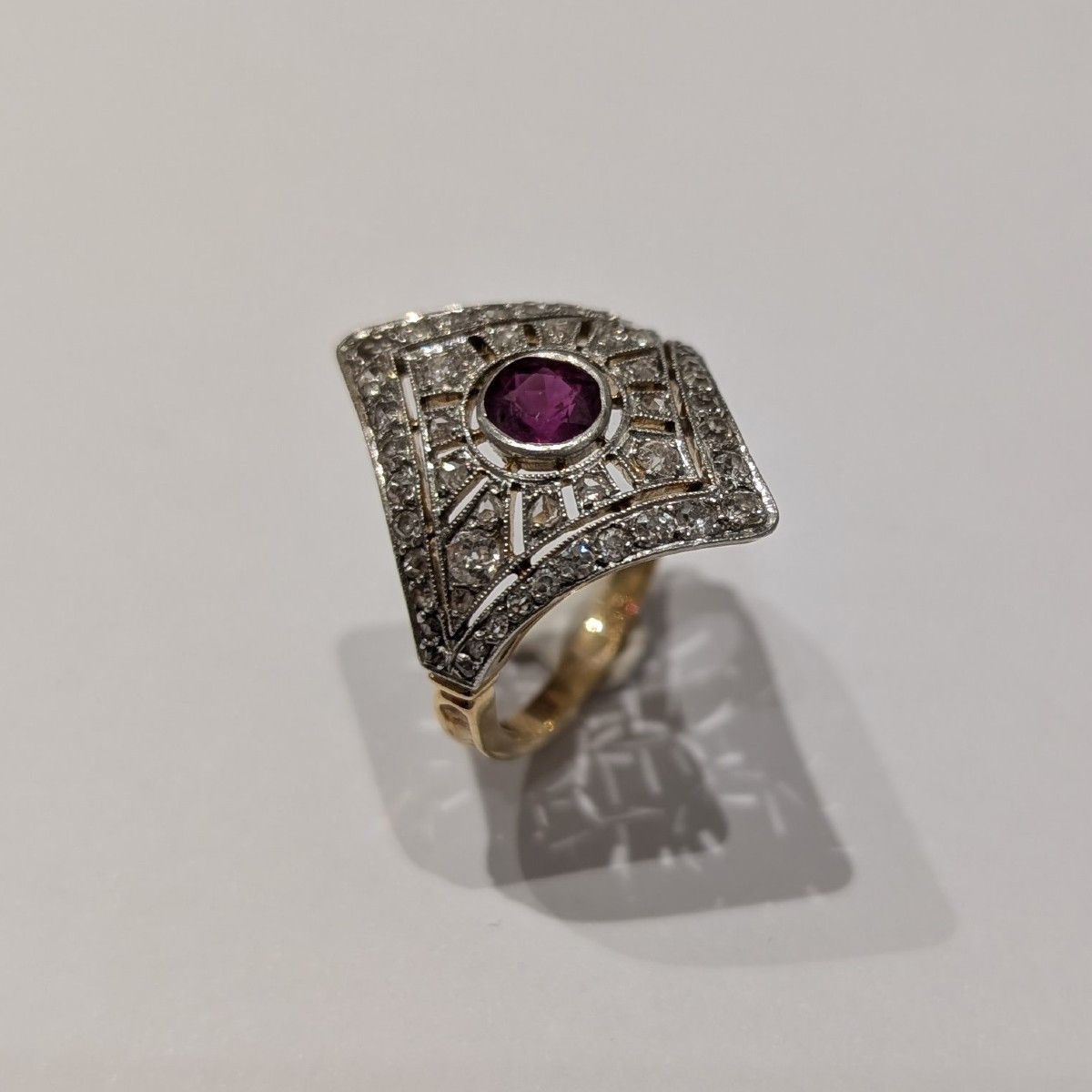 Art Deco Ring From The 1930s, Diamonds, Yellow Gold And Platinum-photo-4