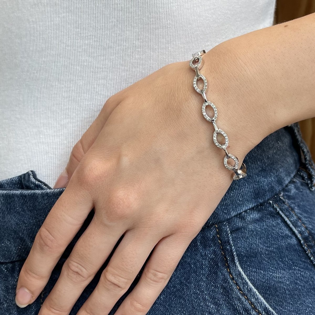 18k White Gold Bracelet With Diamonds
