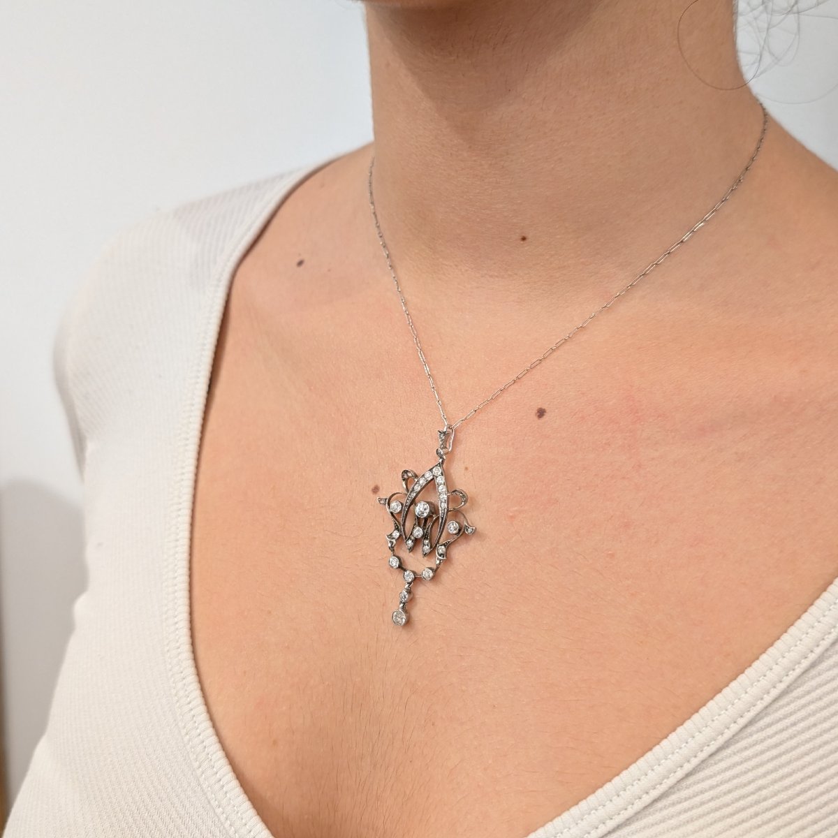 Collier en platine avec diamants taille ancienne et taille rose.-photo-2