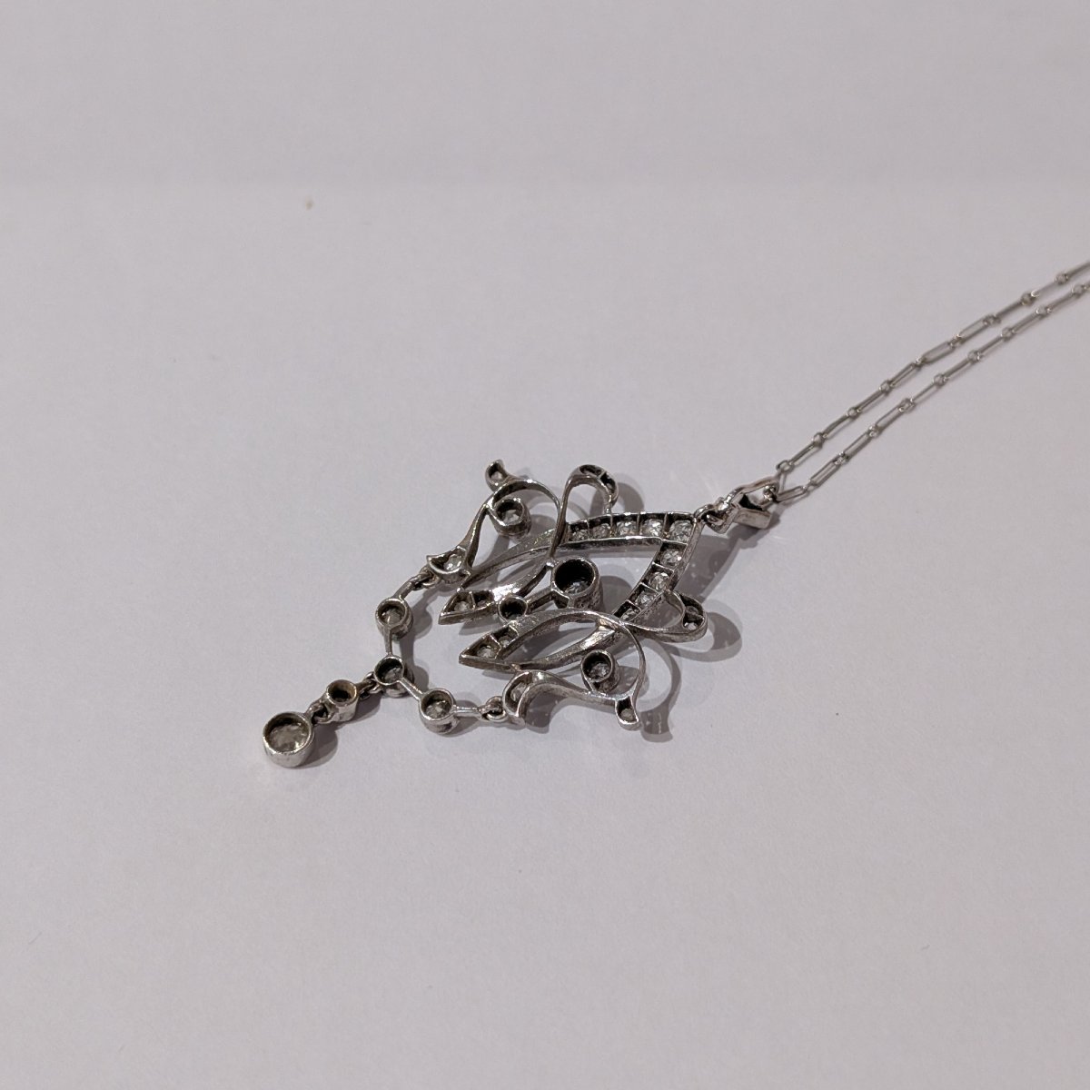 Collier en platine avec diamants taille ancienne et taille rose.-photo-2