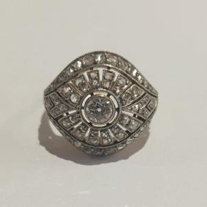 Art Deco Ring From The 1930s. Old Brilliant Cut Diamonds, Gold And Platinum.