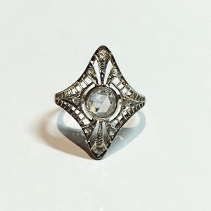 Art Deco Ring From The 1930s. Gold And Platinum. Rose Cut Diamond.