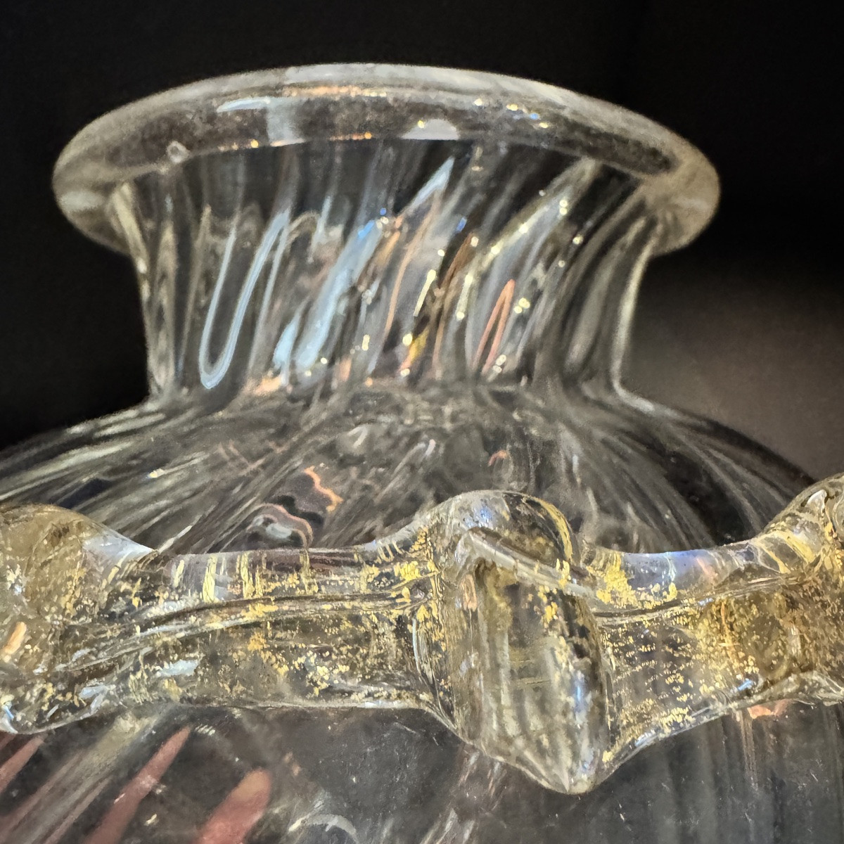 Alfredo BARBINI à Murano: vase en verre incolore et inclusion de paillettes d’or.-photo-6