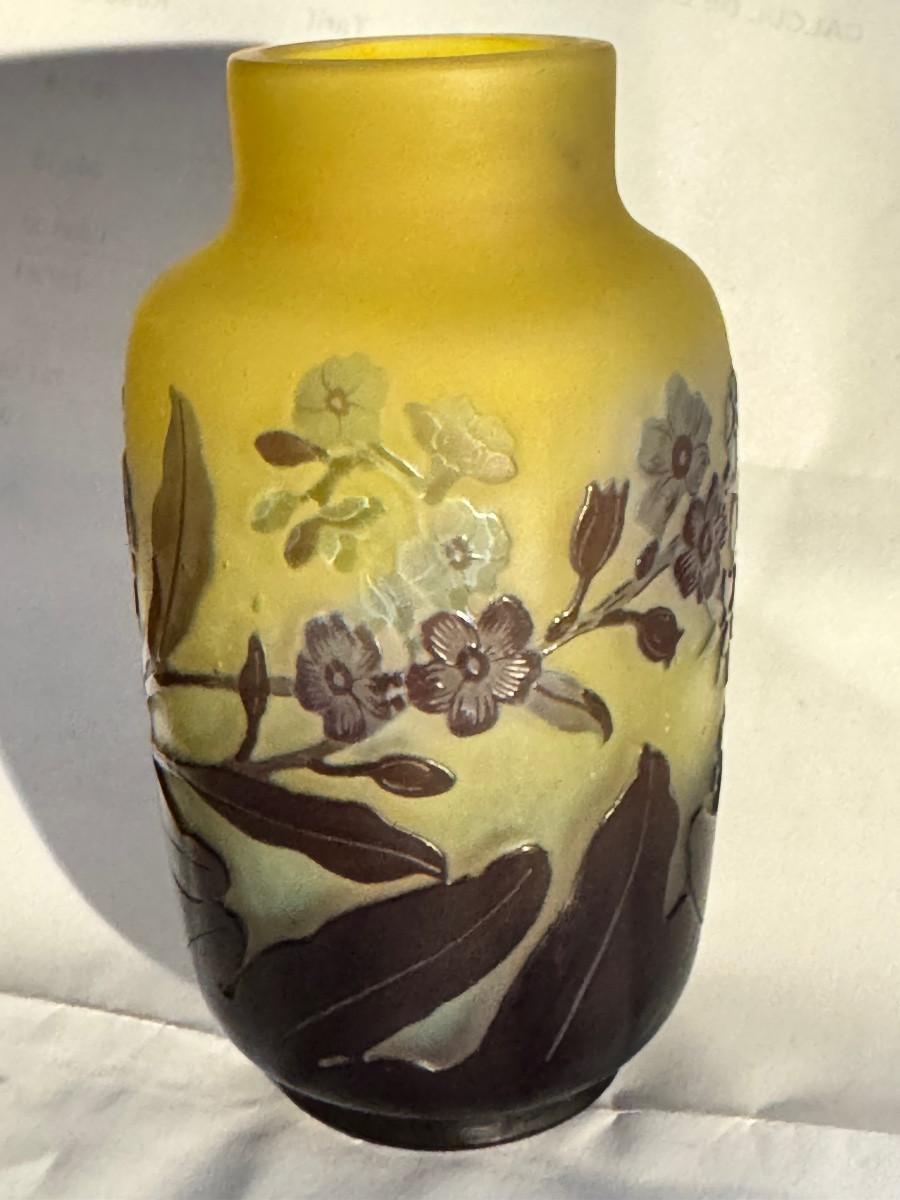 Vase Gallé fond jaune à décor floral hauteur 11 cm-photo-2