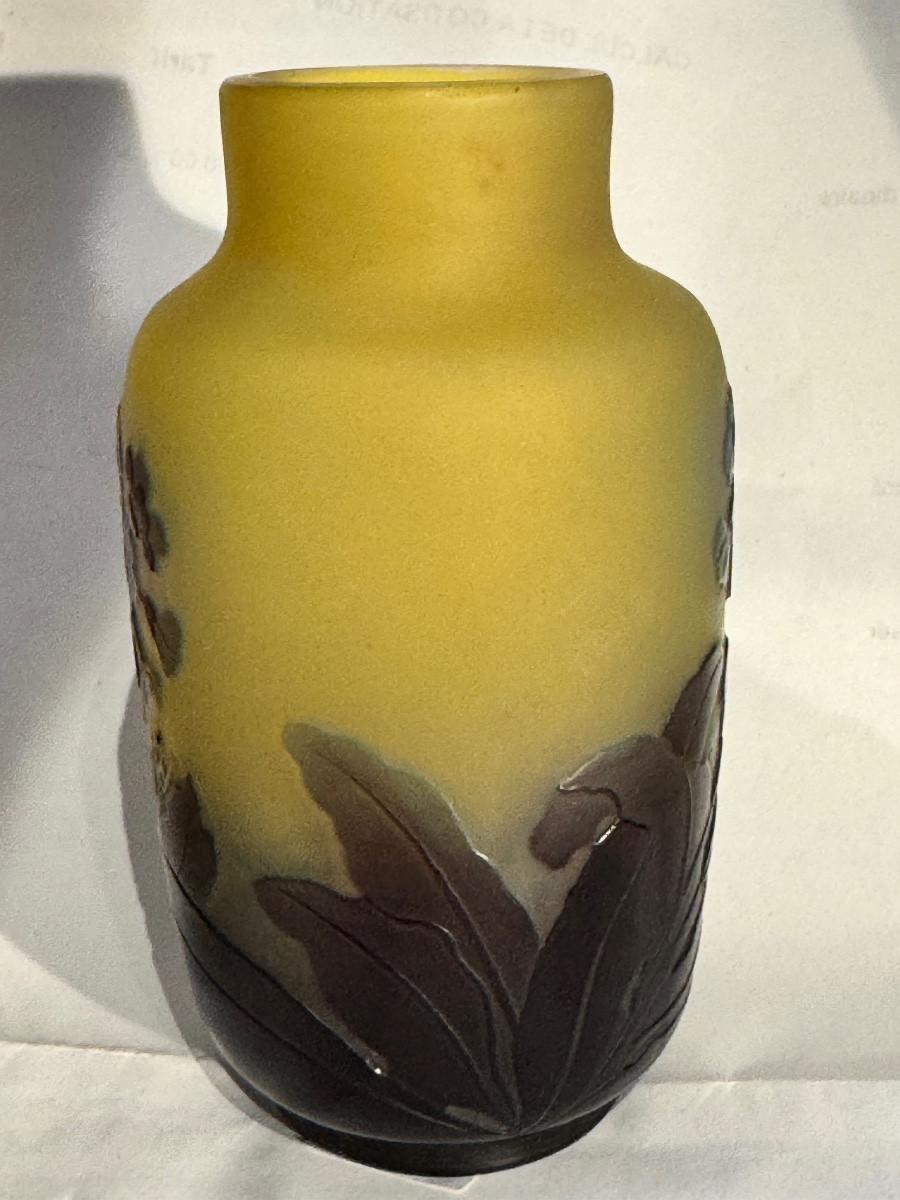 Vase Gallé fond jaune à décor floral hauteur 11 cm-photo-4