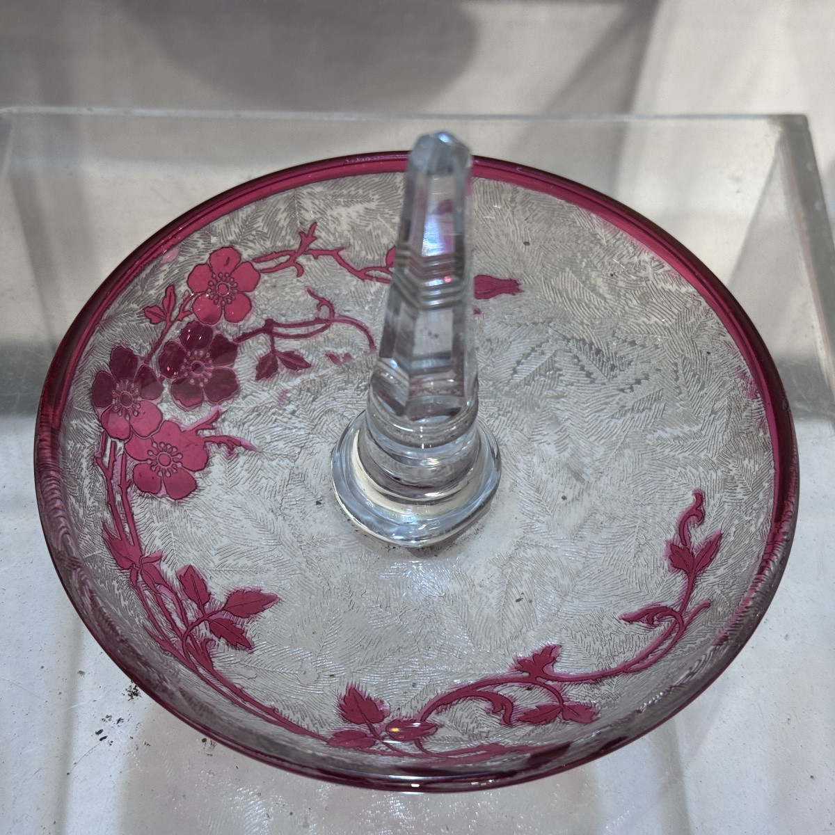 Baccarat Crystal Baguier With Rose Hip Decoration-photo-2