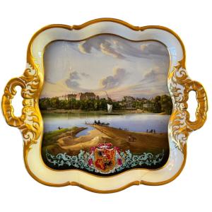 Plateau KPM paysage fluvial armoirie d’une famille princière 39x34 cm 