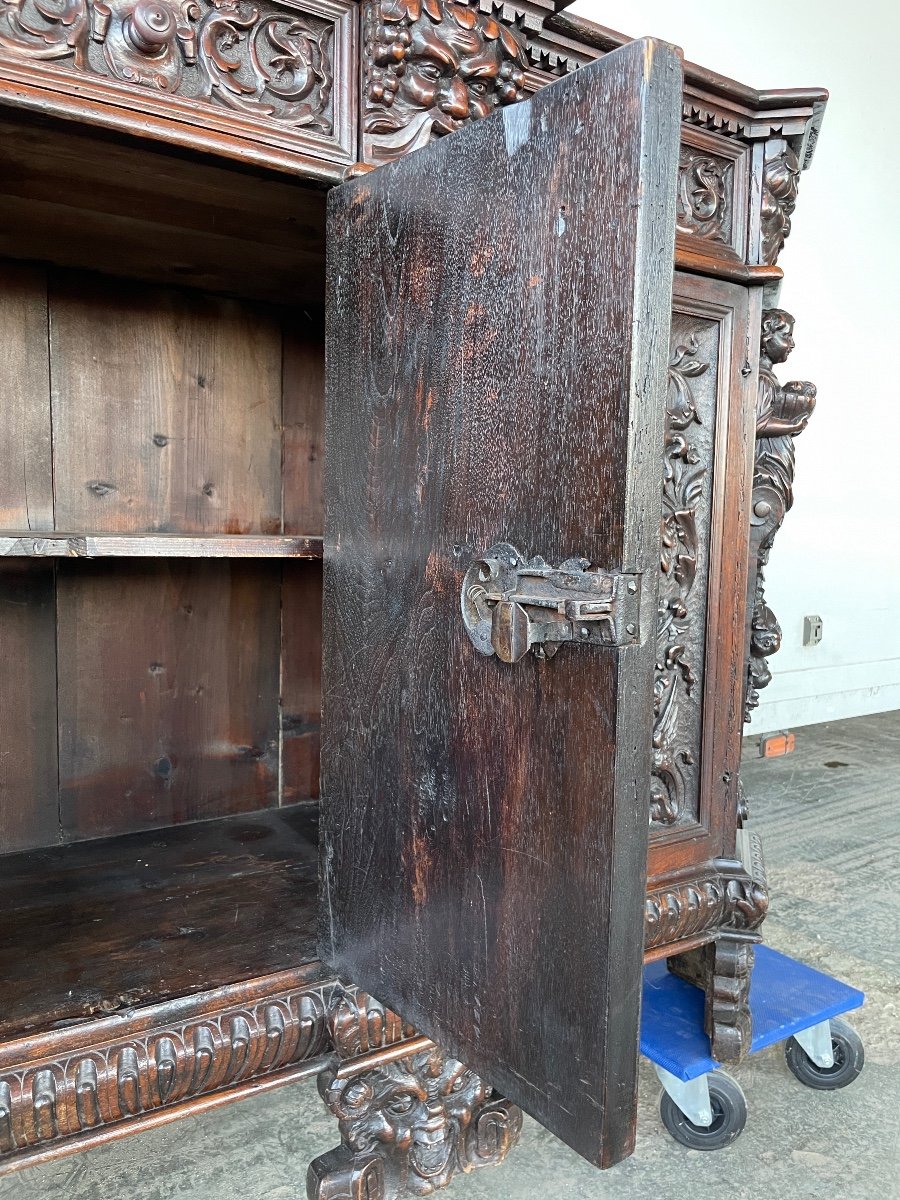 Important Renaissance Buffet In Walnut Circa 1650-1700-photo-3