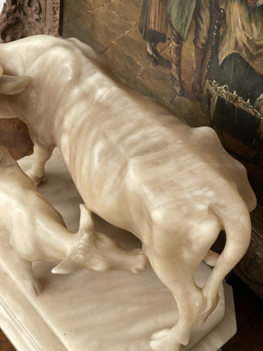 Vache et veau en albâtre-photo-4