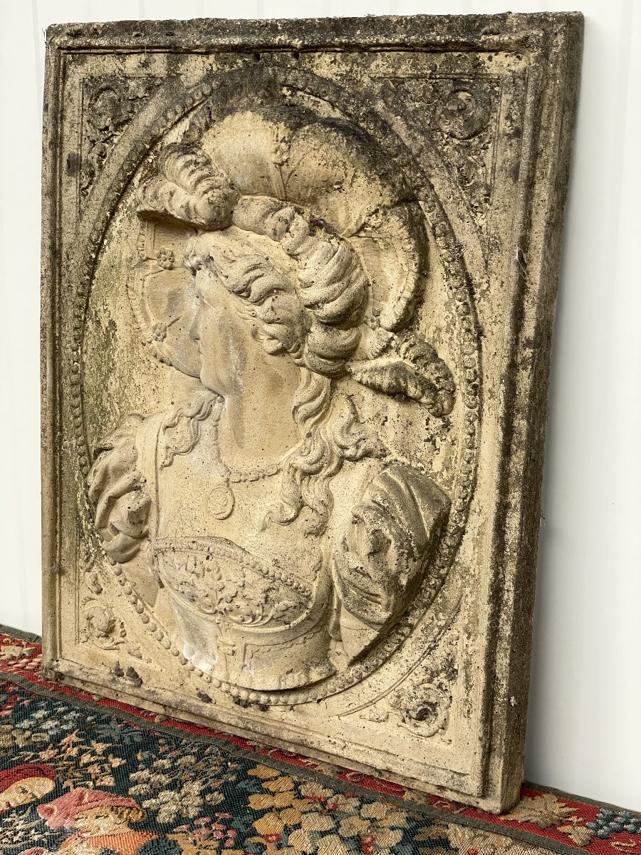 Renaissance-style Concrete Wall Plaque-photo-1