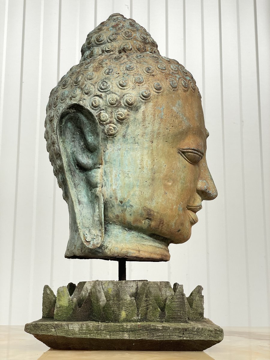 Bouddha thaïlandais du XXe siècle en bronze sur socle en bois-photo-1