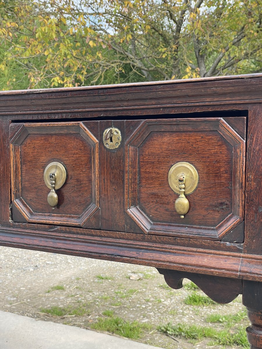 Buffet / Commode Basse en chëne à décor géométrique, époque William & Mary, vers 1690-photo-2