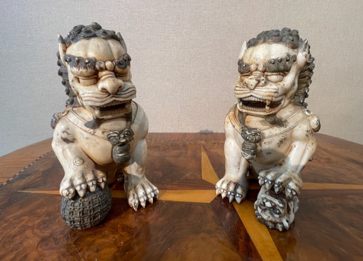 Pair Of Carved Fô Dogs
