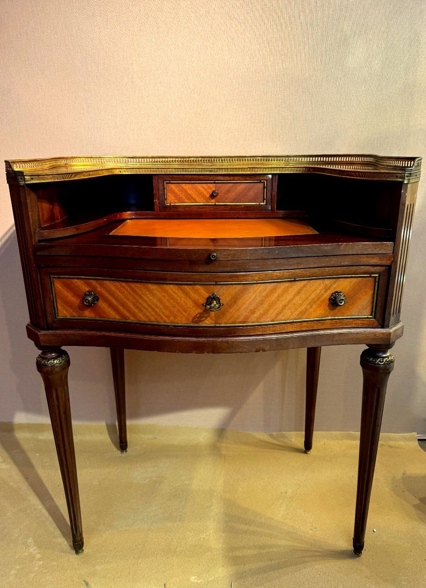 Bonheur Du Jour De Style Louis XVI